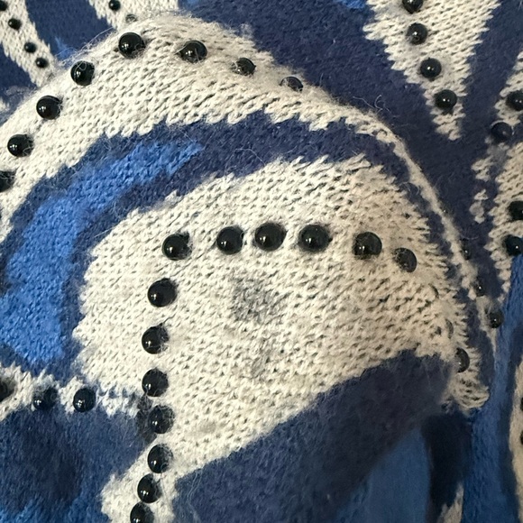 Farm Rio Cropped Banana Sweater - Picture 7 of 13